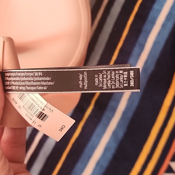 NWT Victoria's Secret Multiway Bra 38D Strapless One Strap, Crossback Gripper - Picture 6 of 7